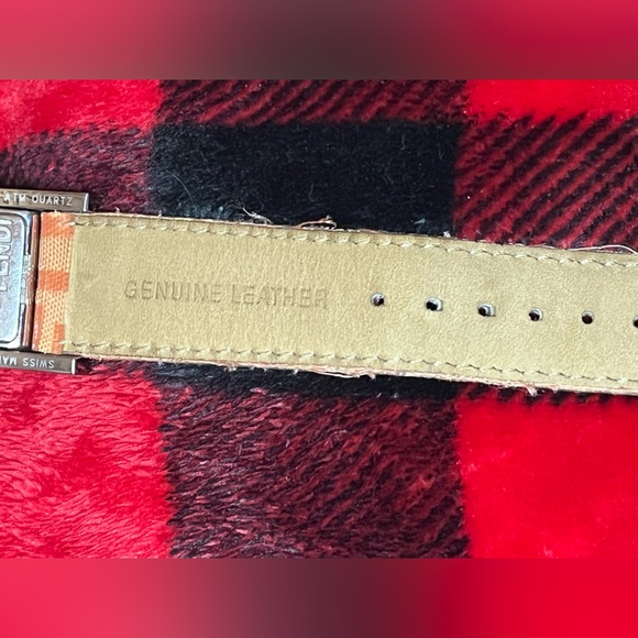 Authentic  Fendi Watch Gyro Rotating Face - Picture 6 of 10